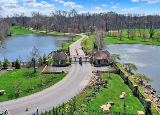 Property at 15 Lost Run Ln, Zionsville, IN 46077
