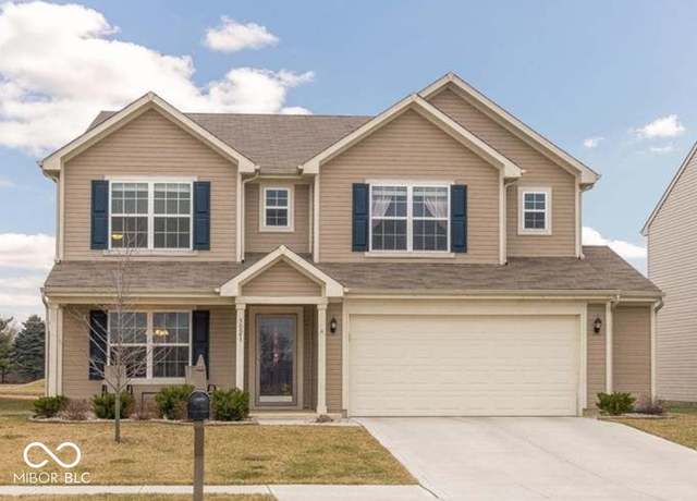 Property at 5021 Greenside Dr, Indianapolis, IN 46235, 4 beds, 2.5 baths