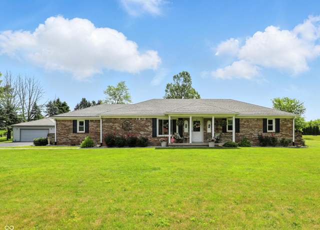 Property at 1981 N Valley Ln, Greenfield, IN 46140, 3 beds, 2 baths
