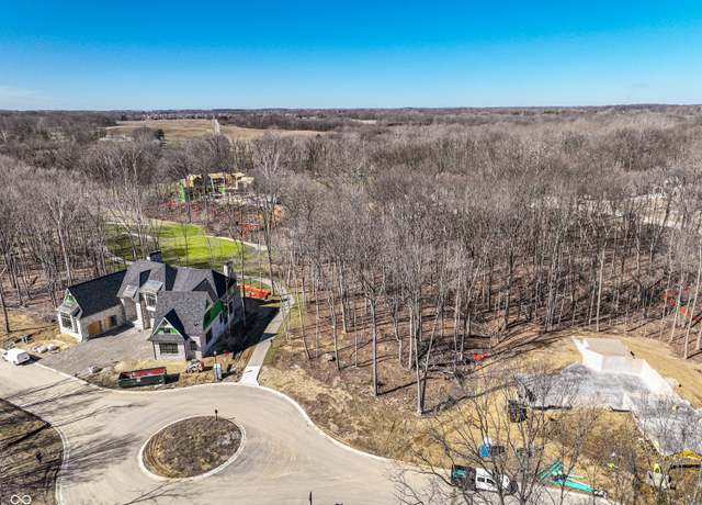 Property at 10470 Somerford Rdg, Zionsville, IN 46077
