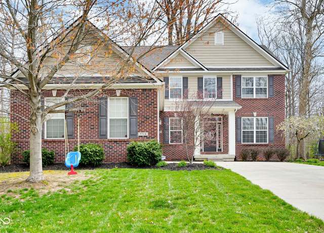 Property at 7714 Black Walnut Dr, Avon, IN 46123, 5 beds, 3.5 baths