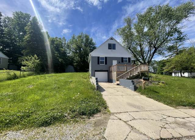 Property at 2911 E 35th St, Indianapolis, IN 46218, 3 beds, 2 baths