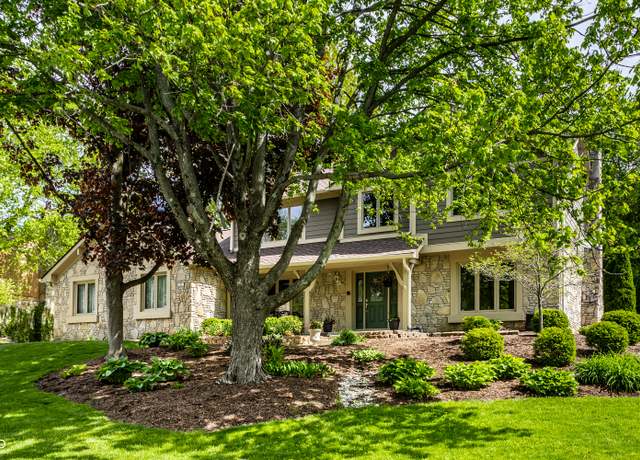 Property at 725 Sugarbush Dr, Zionsville, IN 46077, 5 beds, 3 baths