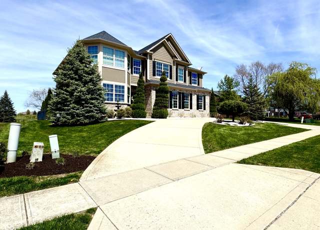 Property at 4414 Hickory Grove Blvd, Greenwood, IN 46143, 6 beds, 4.5 baths