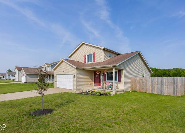 Property at 4605 Clairmont Dr, Columbus, IN 47203, 3 beds, 2.5 baths