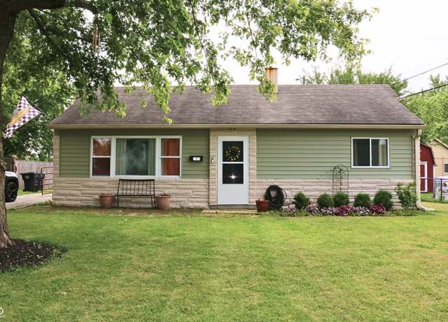 Property at 103 Bentwood Dr, Greenwood, IN 46143, 4 beds, 1.5 baths