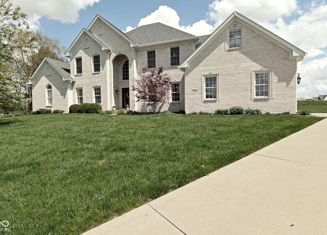 Property at 1358 Rutherglen Ct, Danville, IN 46122, 5 beds, 3.5 baths