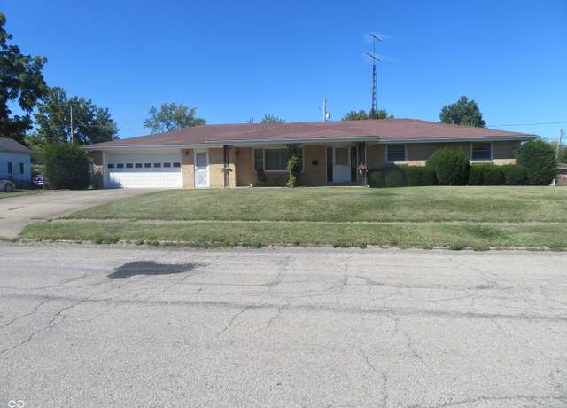 Property at 610 W Monroe St, Alexandria, IN 46001, 3 beds, 2.5 baths
