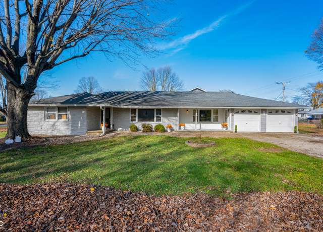 Property at 914 Maple St, Middletown, IN 47356, 4 beds, 2.5 baths