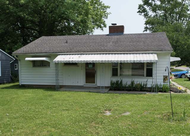 Property at 304 Waynetown Rd, Crawfordsville, IN 47933, 3 beds, 1 bath