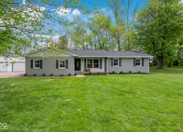 Property at 240 E Colony Acres Dr, Brazil, IN 47834, 4 beds, 2.5 baths