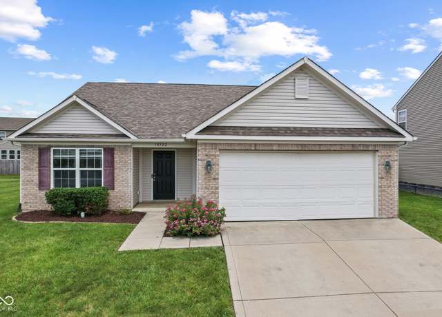 Property at 10522 Hunters Crossing Blvd, Indianapolis, IN 46239, 3 beds, 2 baths