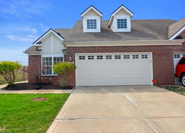 Property at 4916 Franklin Villas Dr, Indianapolis, IN 46237, 3 beds, 3 baths