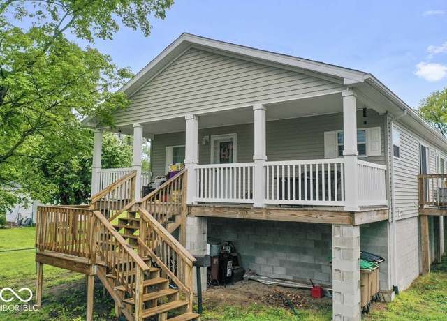 Property at 1040 Iowa St, Columbus, IN 47201, 3 beds, 2 baths