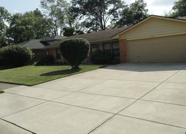 Property at 2740 Saturn Dr, Indianapolis, IN 46229, 3 beds, 2 baths