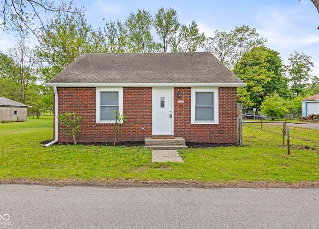 Property at 2321 W 26th St, Anderson, IN 46016, 3 beds, 2 baths