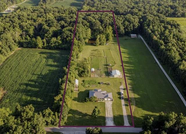 Property at 8405 Mcwhorter Rd, Martinsville, IN 46151, 3 beds, 2 baths