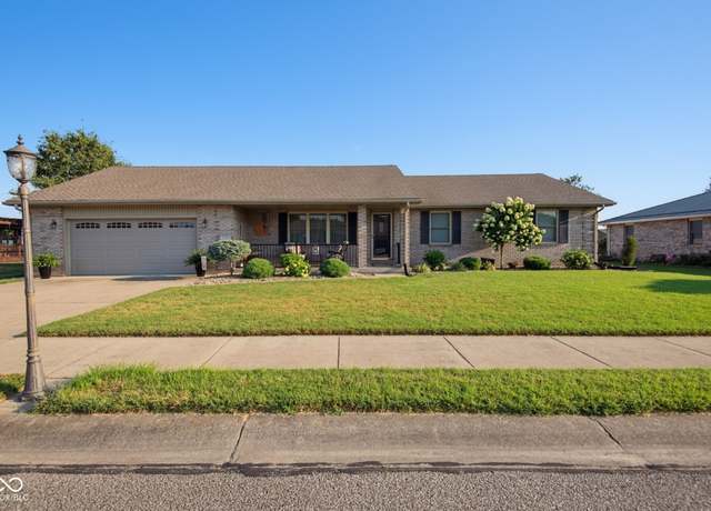 Property at 2709 Talon Ct, Seymour, IN 47274, 3 beds, 2.5 baths