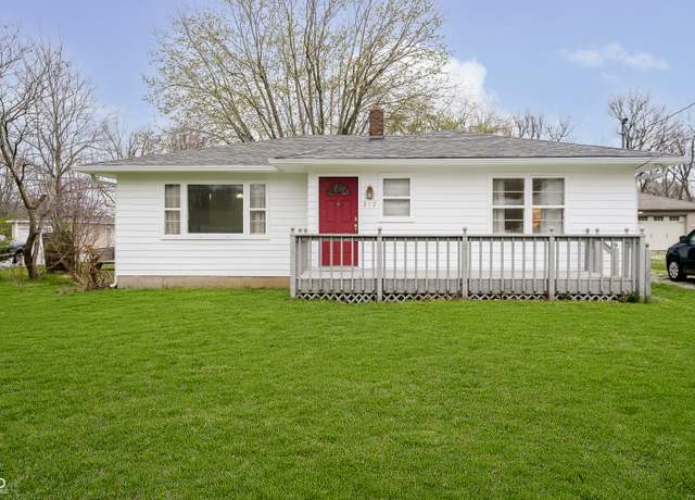 Property at 217 S 17th Ave, Beech Grove, IN 46107, 3 beds, 2 baths