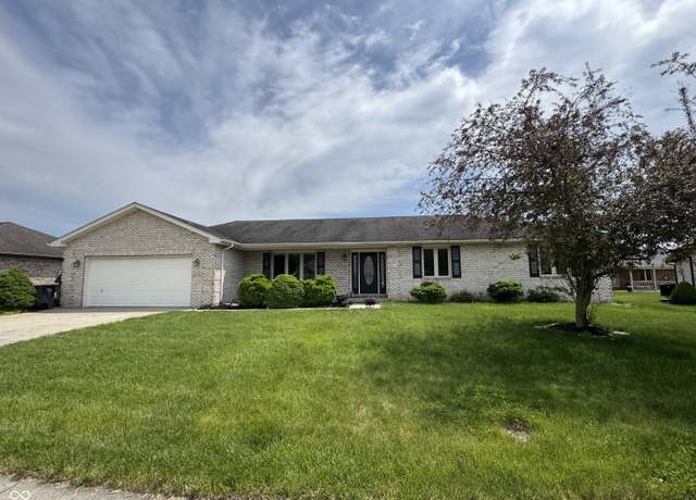 Property at 2725 Falcon Ct, Seymour, IN 47274, 3 beds, 2 baths