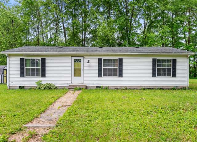 Property at 932 N Oregon St, Shelburn, IN 47879, 3 beds, 2 baths