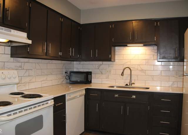 Property at 6814 Summer Time Dr, Indianapolis, IN 46226, 2 beds, 2 baths