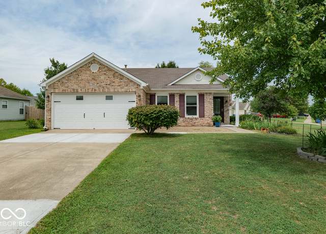 Property at 784 Runnymede Dr, Greenfield, IN 46140, 3 beds, 2 baths