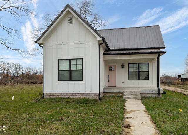 Property at 706 S Main St, Whitestown, IN 46075, 2 beds, 2 baths