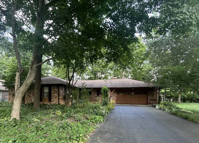Property at 415 Woodland Dr W, Greenfield, IN 46140, 3 beds, 2 baths