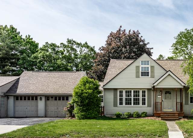 Property at 1101 E Loretta Dr, Indianapolis, IN 46227, 4 beds, 3 baths