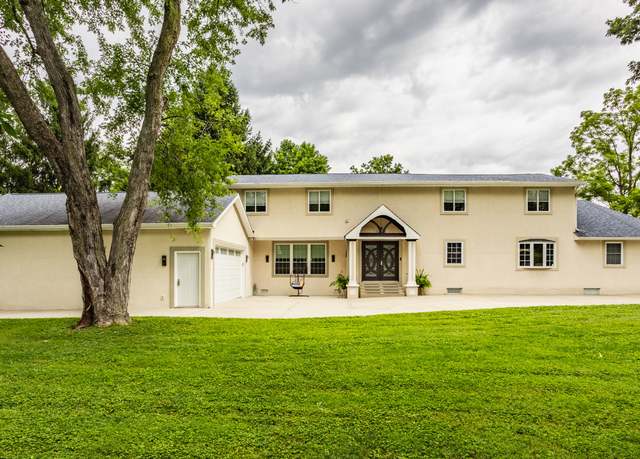 Property at 3936 S Ewing St, Indianapolis, IN 46237, 5 beds, 3.5 baths