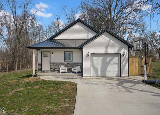 Property at 608 E Chaney St, Sullivan, IN 47882, 3 beds, 2 baths