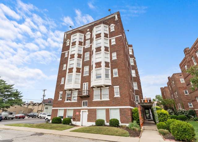 Property at 230 E 9th St #611, Indianapolis, IN 46204, 1 bed, 1 bath