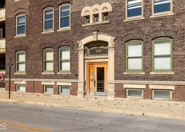 Property at 108 E St Clair St Unit B, Indianapolis, IN 46204, 1 bed, 1 bath