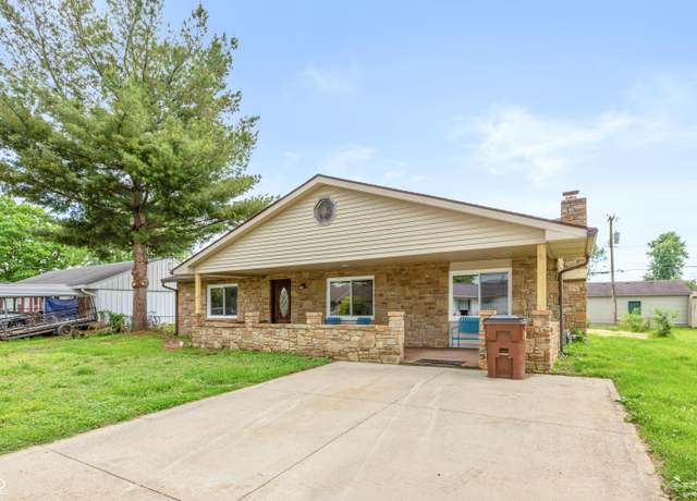 Property at 521 Sunset Dr, Edinburgh, IN 46124, 3 beds, 2 baths