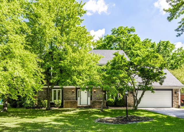 Property at 516 Kent Ln, Carmel, IN 46032, 4 beds, 2.5 baths