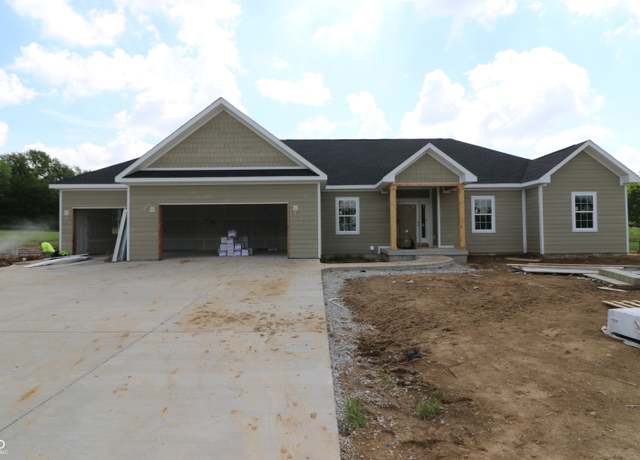 Property at 1132 Redwood Dr, Crawfordsville, IN 47933, 3 beds, 2.5 baths
