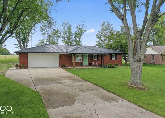 Property at 679 Bark Dr, Anderson, IN 46011, 3 beds, 2 baths