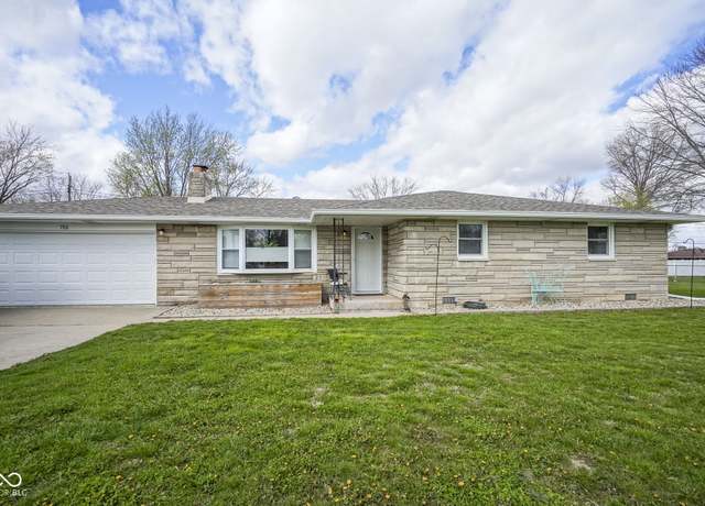 Property at 712 Valley Dr, Anderson, IN 46011, 3 beds, 1.5 baths