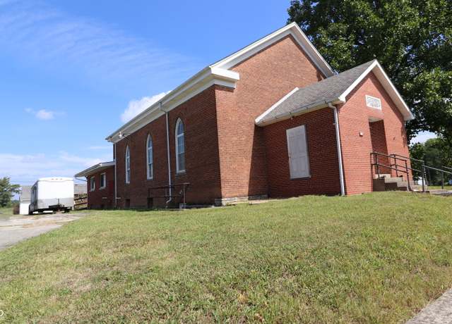 Property at 8402 E County Rd 200 S, New Point, IN 47263, 4 beds, 1 bath