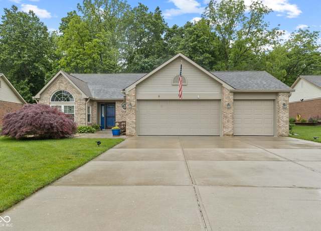Property at 1124 Enchanted View Dr, Mooresville, IN 46158, 3 beds, 2 baths