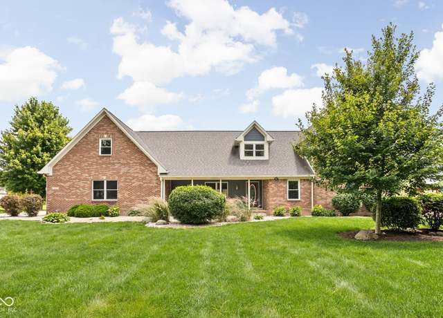 Property at 5695 N Red Oak Dr, Greenfield, IN 46140, 4 beds, 2.5 baths