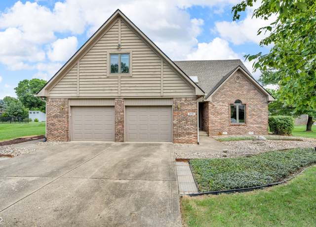 Property at 6101 Canterbury Ct, Pittsboro, IN 46167, 3 beds, 2.5 baths