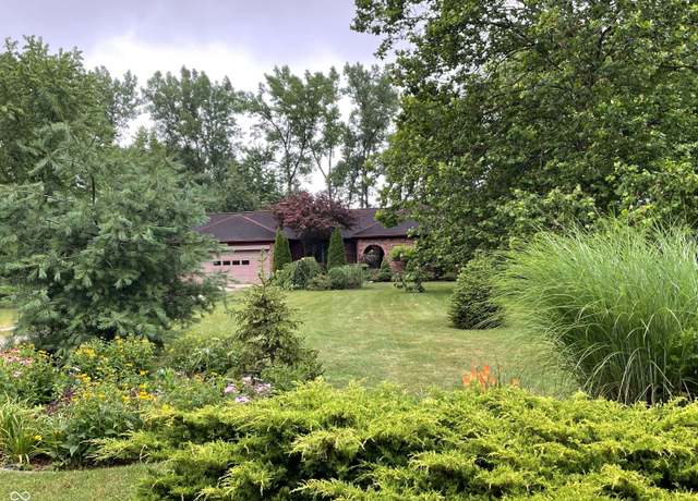 Property at 3711 Tara Ct, Carmel, IN 46074, 3 beds, 2 baths