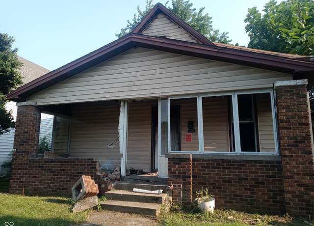 Property at 1505 Poplar St, Terre Haute, IN 47807, 2 beds, 1 bath
