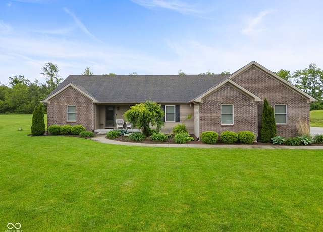 Property at 1327 W Wade Ave, Crawfordsville, IN 47933, 3 beds, 2.5 baths