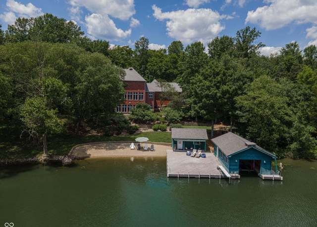 Property at 13299 W Wildflower Dr, Columbus, IN 47201, 5 beds, 4.5 baths