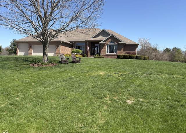 Property at 415 N Westview Dr, Columbus, IN 47201, 4 beds, 3.5 baths
