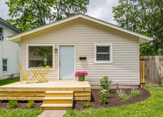 Property at 946 N Temple Ave, Indianapolis, IN 46201, 2 beds, 1 bath