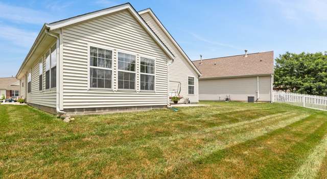 Photo of 882 Lincoln Park Dr W, Greenwood, IN 46142